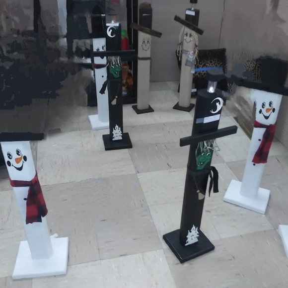 Snowmen - Picture 1 of 1